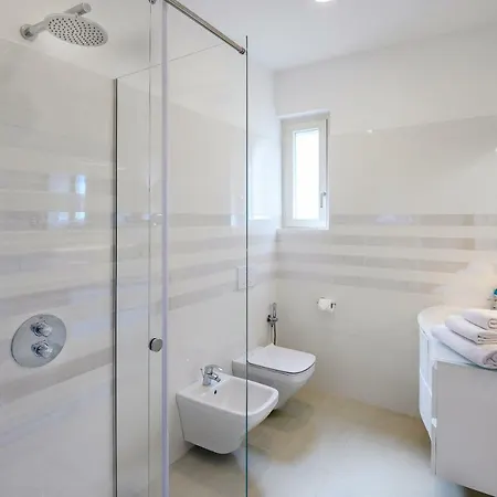 Angiolina * Сорренто